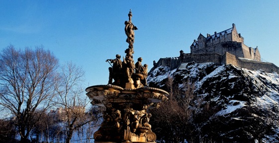 Edinburgh Castle in snow