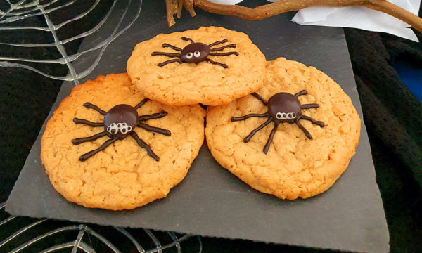 Cookies with spider decoration
